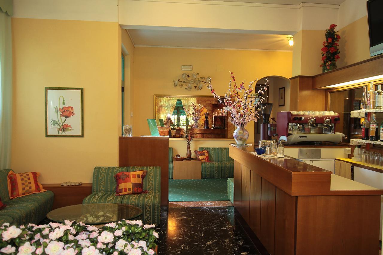 Hotel Vera Marina di Massa Esterno foto