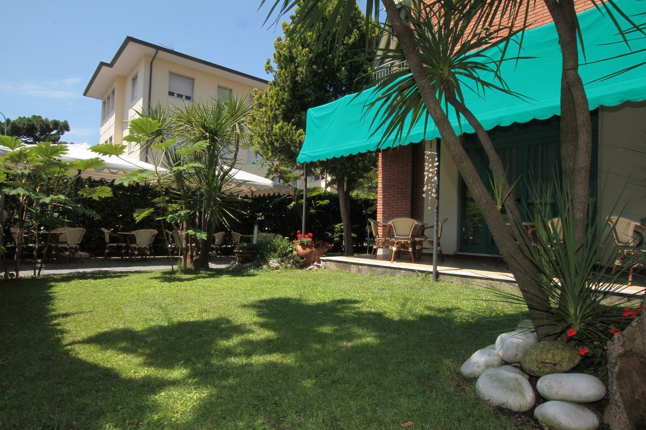 Hotel Vera Marina di Massa Esterno foto