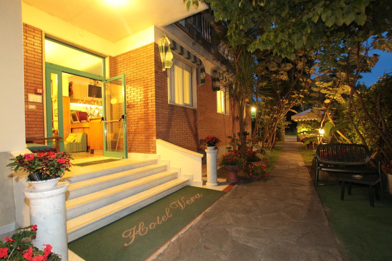 Hotel Vera Marina di Massa Esterno foto